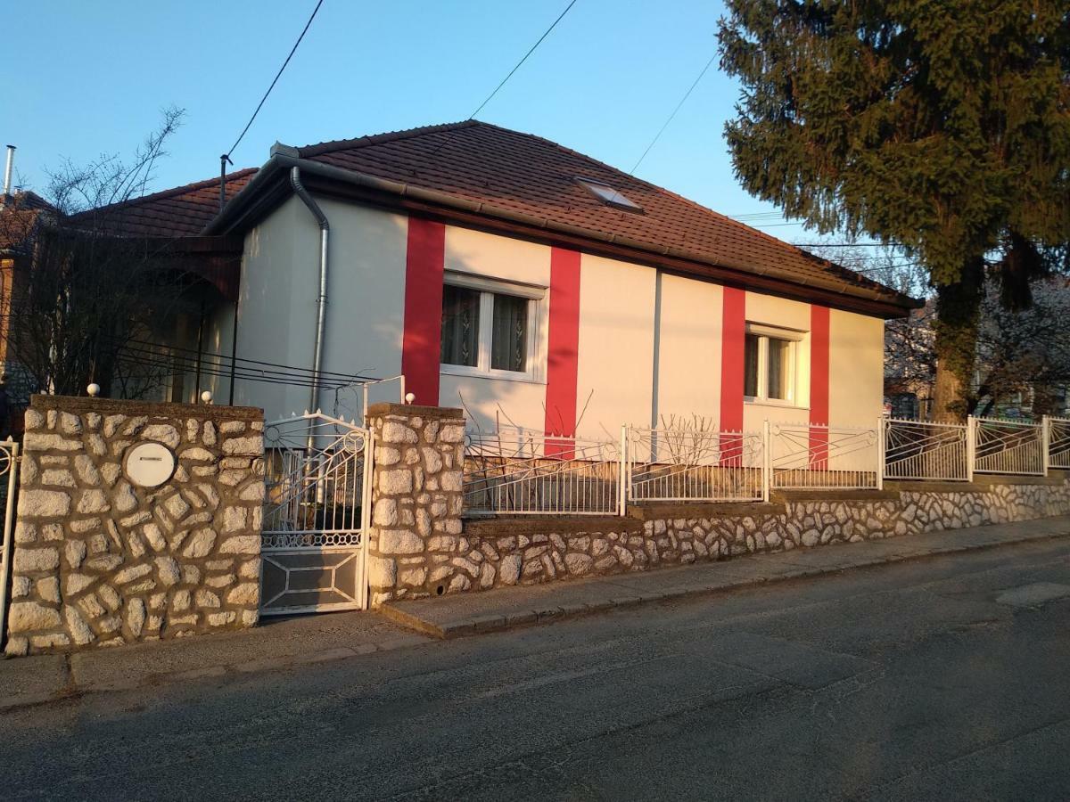 Fuege Vendeghaz Ξενοδοχείο Μίσκολτς Εξωτερικό φωτογραφία